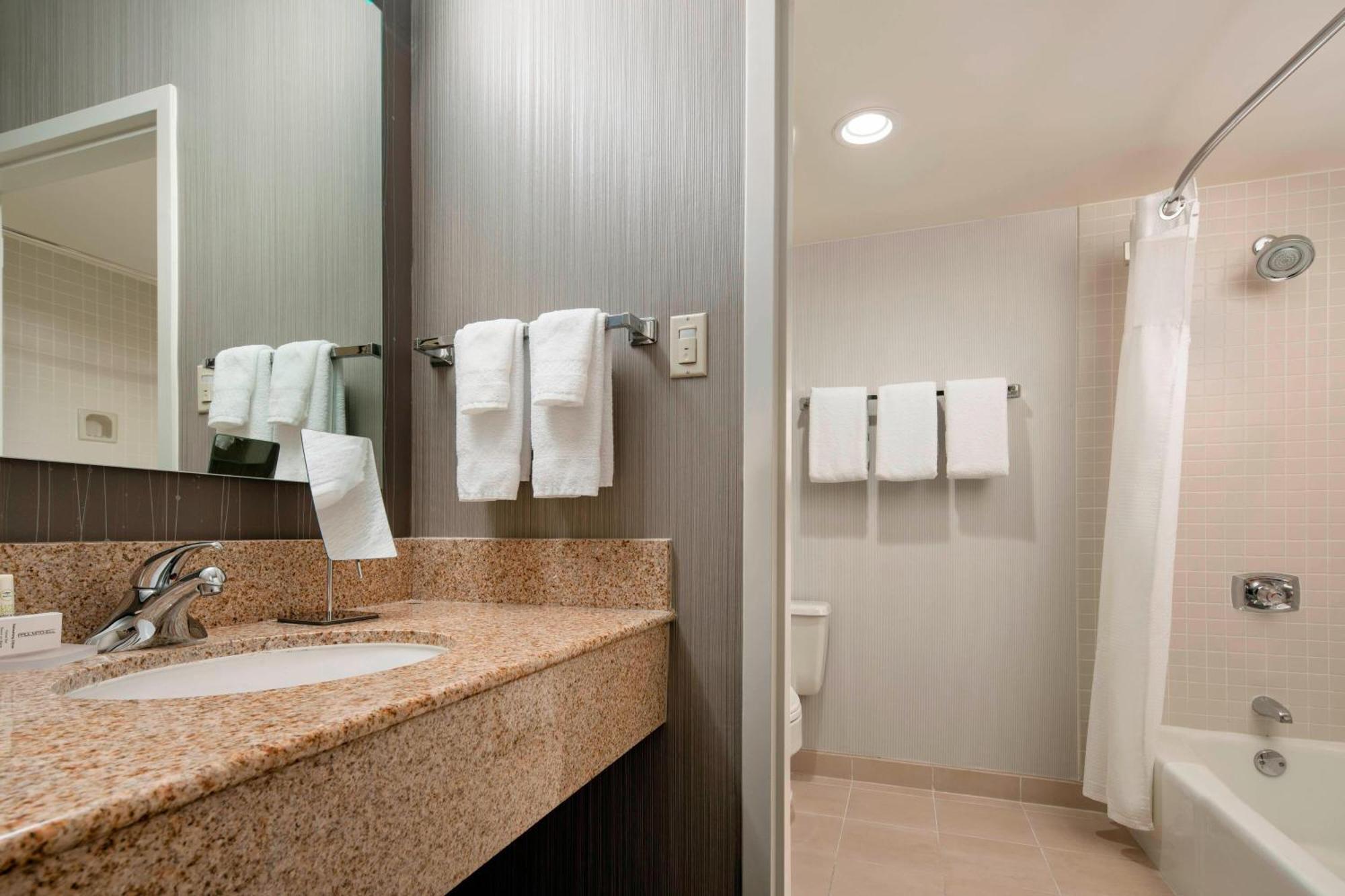 Courtyard By Marriott San Francisco Airport Hotel San Bruno Ngoại thất bức ảnh